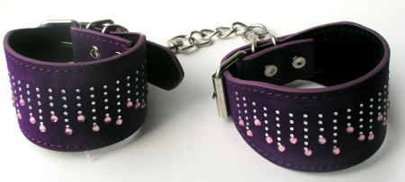 Оковы со стразами